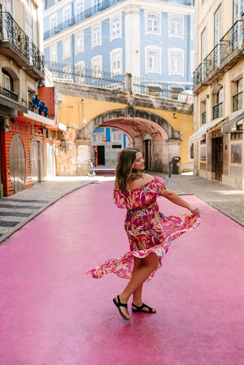 woman dancing